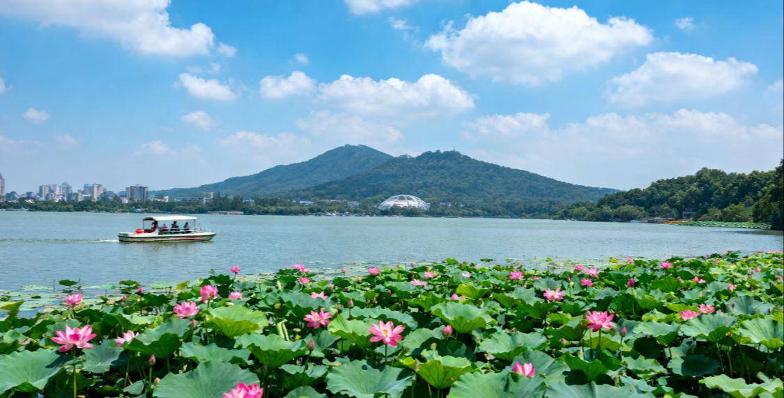 中游999分稳坐桂冠亲子专属服务获满分评价冰球突破2025南京前十靠谱旅行社排行:景(图2) 中游999分稳坐桂冠亲子专属服务获满分评价冰球突破2025南京前十靠谱旅行社排行:景(图2)